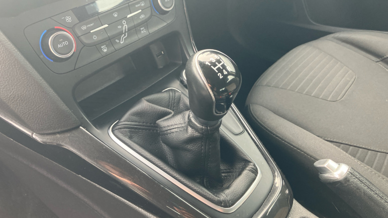 Ford Focus 1.0 EcoBoost Titanium 5dr Petrol Hatchback